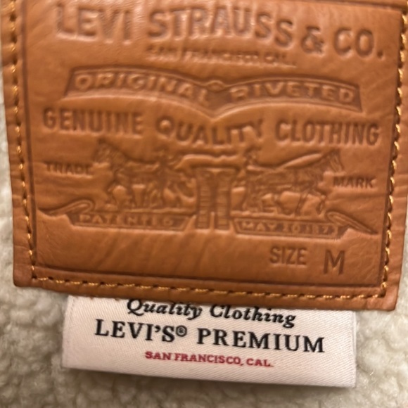 Levis cropped sherpa denim jacket - Picture 2 of 2